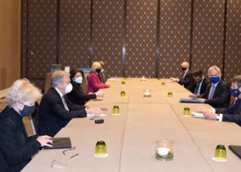 سطو و سرقة آلاف اليورو في كيبسيلي شمال أثينا في 28 ثانية