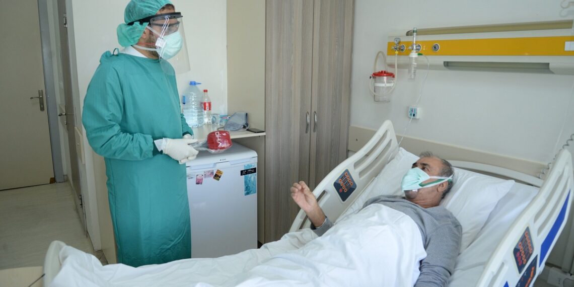 اليونان تسجل 3789 حالة إصابة جديدة بفيروس كورونا  و وفاة 87 شخص