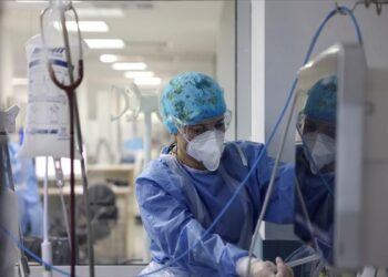 اليونان تتجاوز حد العشرة آلاف وفاة بكورونا