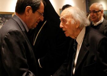 وفاة فاسوس ليساريديس عن عمر 101 عام  .. أحد القادة الذي حدد هوية قبرص