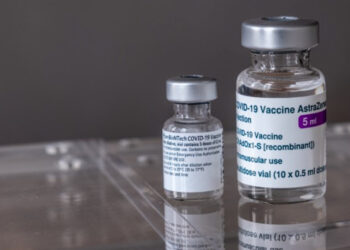 اليونان: لقاحات فايزر وأسترازينيكا فعالة ضد الطفرات الهندية