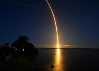 An alarm went off on SpaceX’s all-tourist space flight. The problem was the toilet