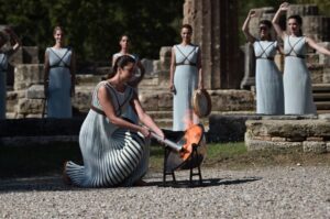 ايقاد الشعلة