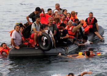 اليونان لن تسمح بدخول المهاجرين بشكل غير قانوني