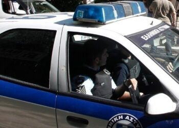 يوناني يقتل زوجته