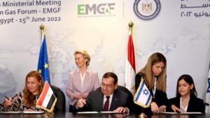 الاتحاد الأوروبي يوقع مع مصر وإسرائيل اتفاقاً لتصدير الغاز