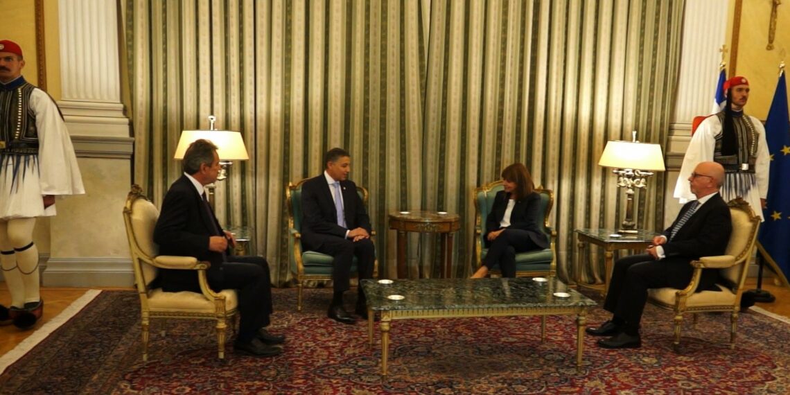 رئيسة اليونان تتسلم أوراق اعتماد سفير مصر الجديد