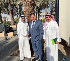 وزير الاستثمار اليوناني يلتقي مسؤولين سعوديين في الرياض