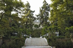 رئيسة اليونان تفتتح حديقة قصر الرئاسة لعامة الشعب 