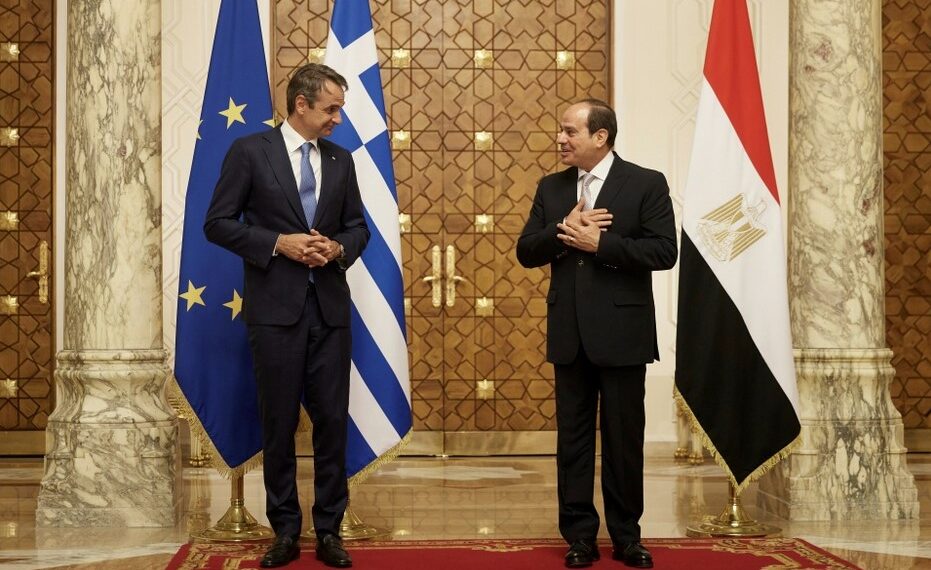 رئيس وزراء اليونان يتوجه إلي شرم الشيخ لقمة المناخ