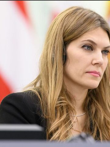 رشوة وفساد داخل البرلمان الأوروبي