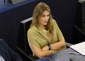 ايفا كايلي في السجن