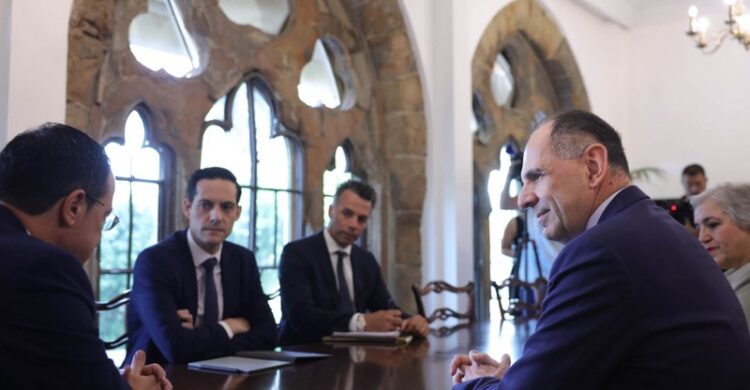 أثينا و نيقوسيا تسعيان لحل القضية القبرصية