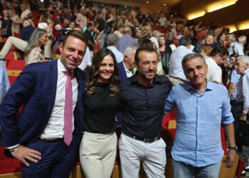 اليونان تشهد انتخاب رئيس حزب سيريزا اليساري