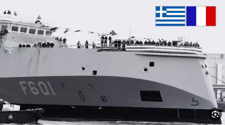 اليونان تتسلم أول فرقاطه من فرنسا