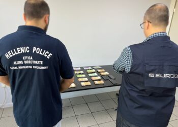 تفكيك شبكة إجرامية  في اليونان كانت تهرب المهاجرين إلى النرويج