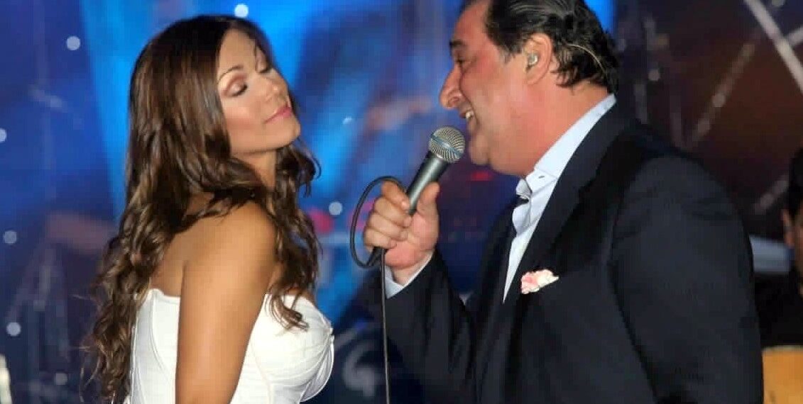 اليونان تودي المغني الكبير فاسيليس كاراس