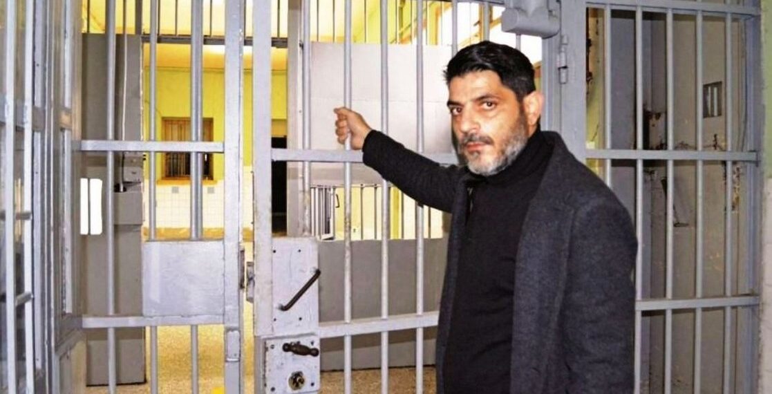 العثور علي مسدس داخل زنزانة في سجن كوريدالوس في اليونان