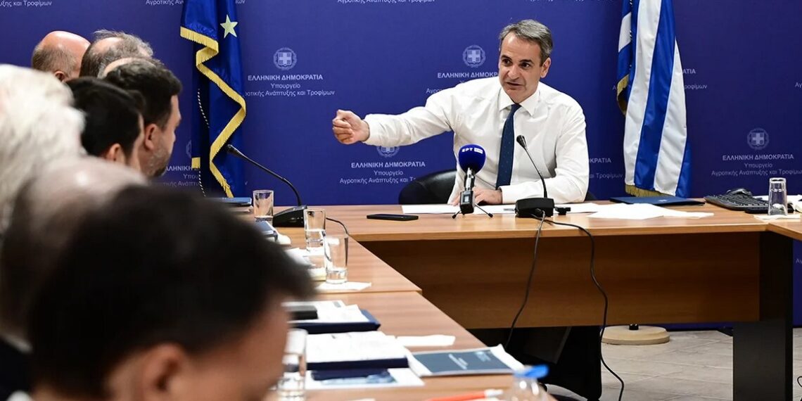 رئيس وزراء اليونان يوجه بخفض الاسعار