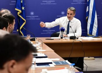 رئيس وزراء اليونان يوجه بخفض الاسعار