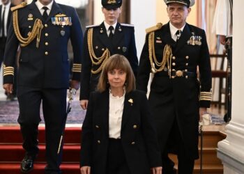 رئيسة اليونان تؤكد علي استمرار النضال من أجل الديمقراطية