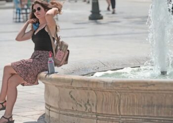 في أثينا انقطاع التيار الكهربائي