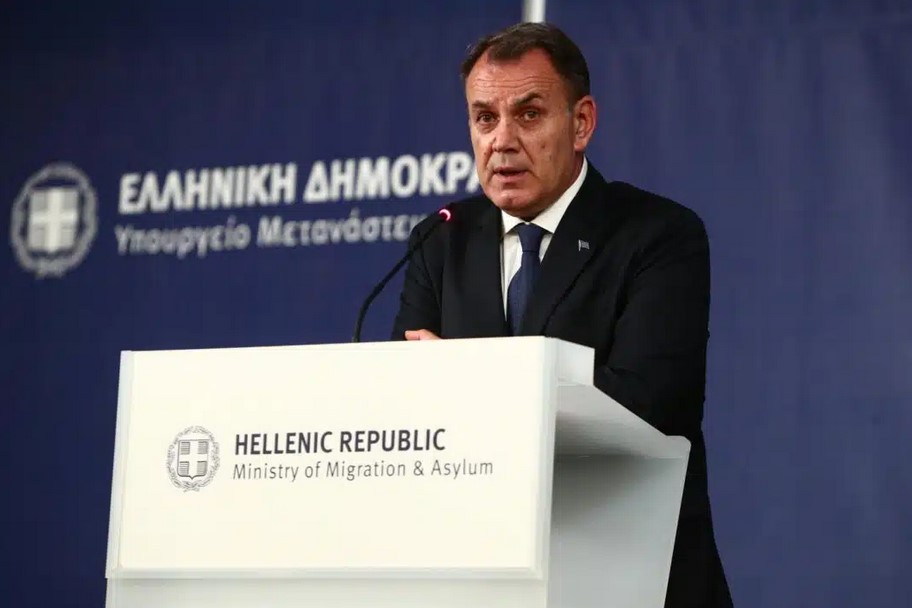 وزير الهجرة و اللجوء اليوناني