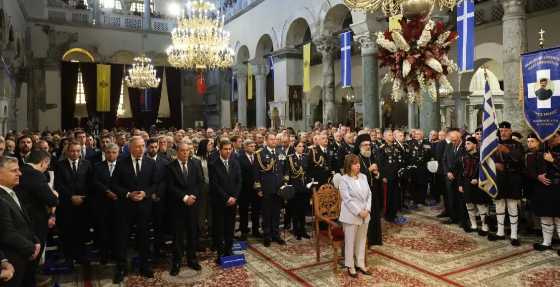 رئيسة اليونان تؤكد على تعزيز السلام والحوار