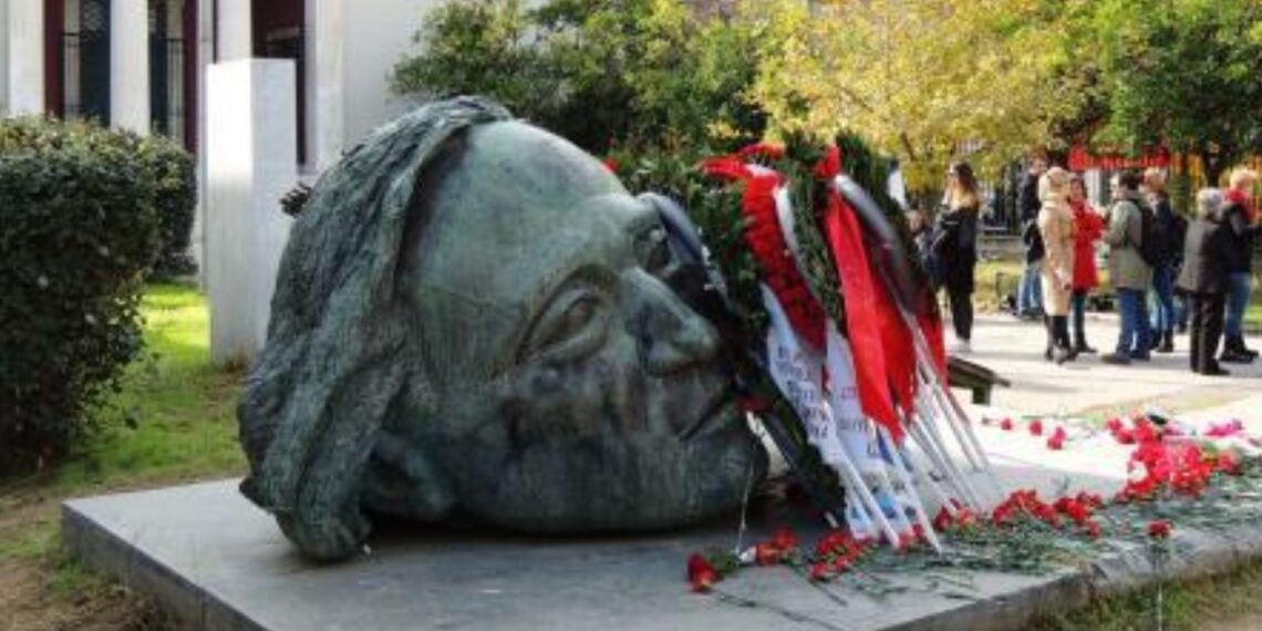 ذكري الانتفاضة بطعم الحرية لفلسطين