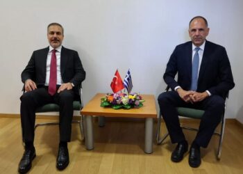 وزيري خارجية اليونان و تركيا