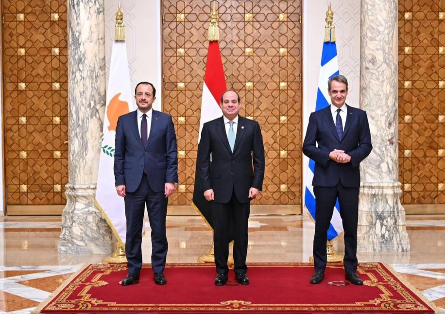 قمه مصرية يونانية قبرصية في القاهرة