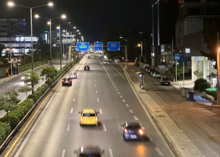 ميتسوتاكيس يعلن حرباً شاملة على حوادث الطرق