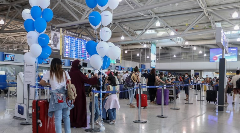  تهريب  الحشيش في مطار أثينا الدولي